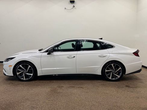 Used 2022 Hyundai Sonata SEL Plus FWD image 2