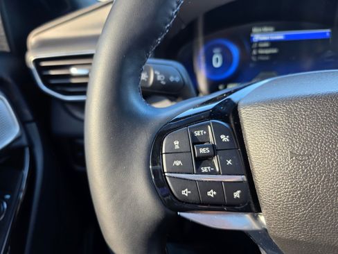 Certified 2023 Ford Explorer Platinum w/ Technology Package image 12