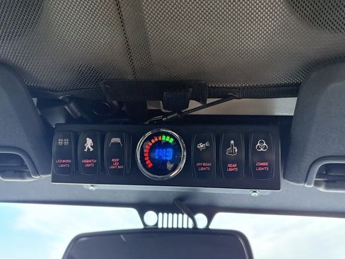 Used 2016 Jeep Wrangler Unlimited Rubicon image 20