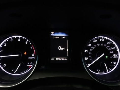 Used 2018 Toyota Camry SE FWD image 34