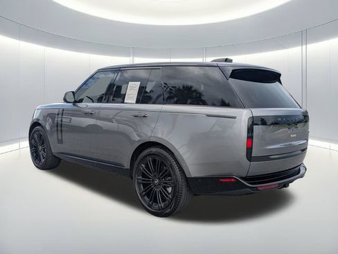 Used 2023 Land Rover Range Rover SE AWD/4WD image 4