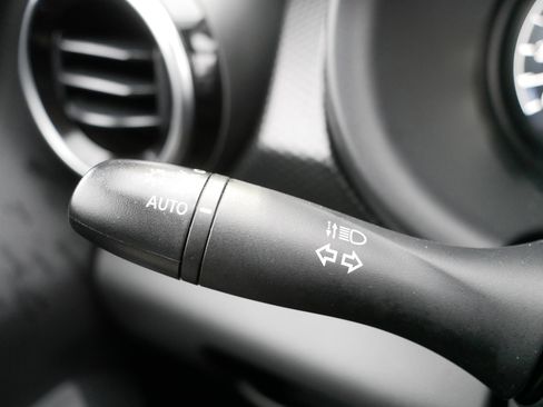 Certified 2024 Nissan Kicks SV image 26