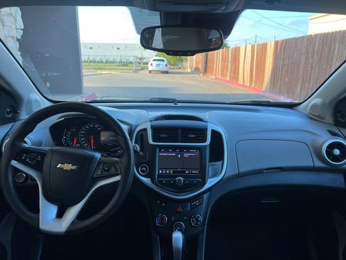 Used 2020 Chevrolet Sonic LT FWD image 17