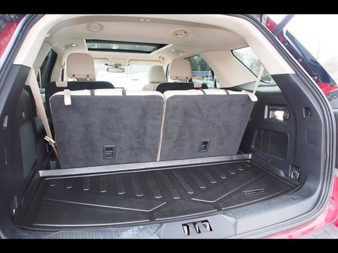 Used 2021 Ford Explorer Limited w/ Equipment Group 301A image 17