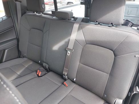 Used 2024 GMC Canyon Elevation w/ Convenience Package image 16