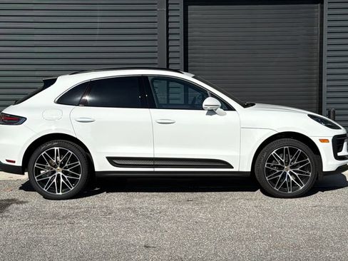 Used 2026 Porsche Macan AWD/4WD image 25