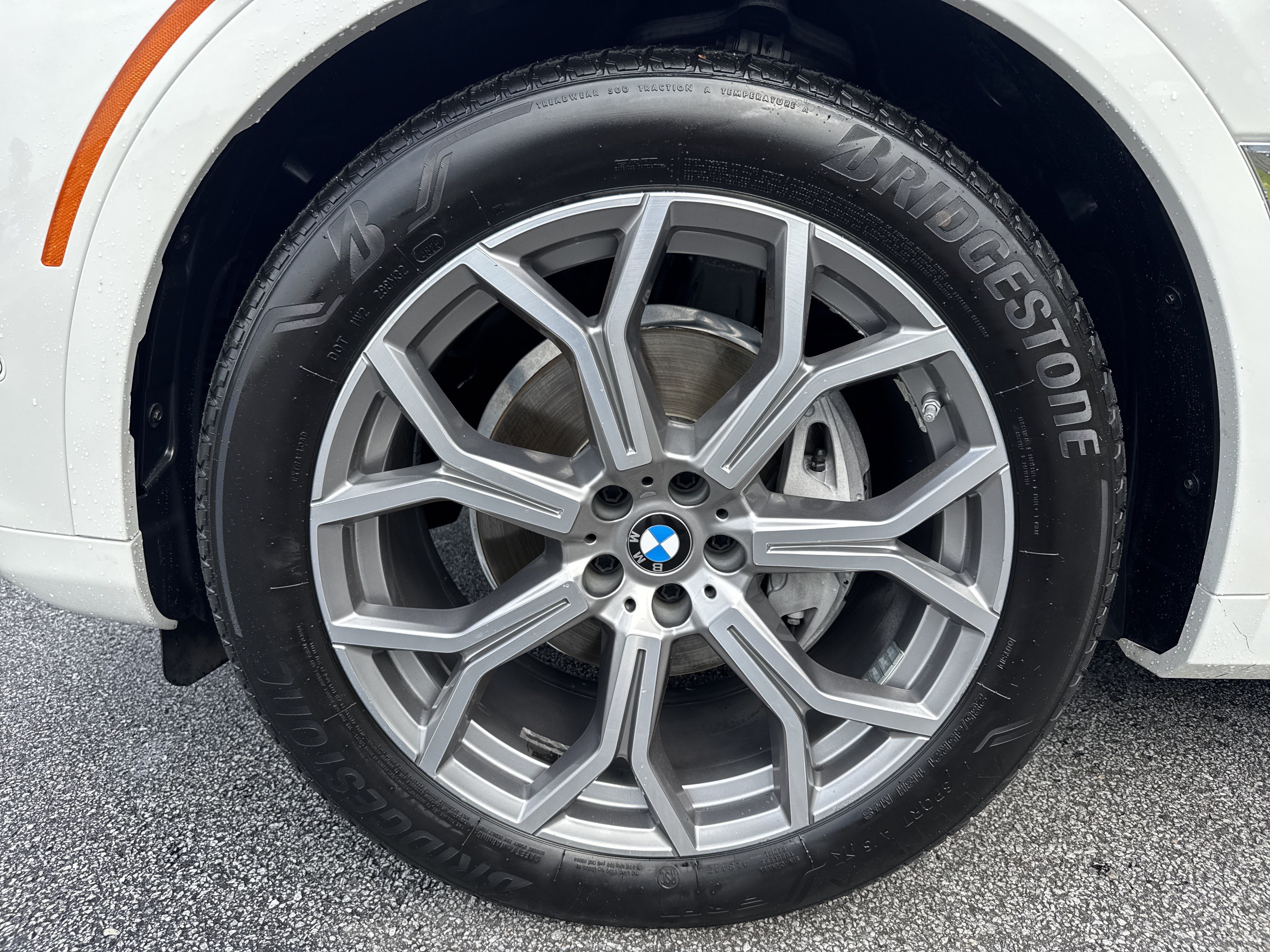 Used 2020 BMW X7 xDrive40i w/ Premium Package AWD/4WD image 13