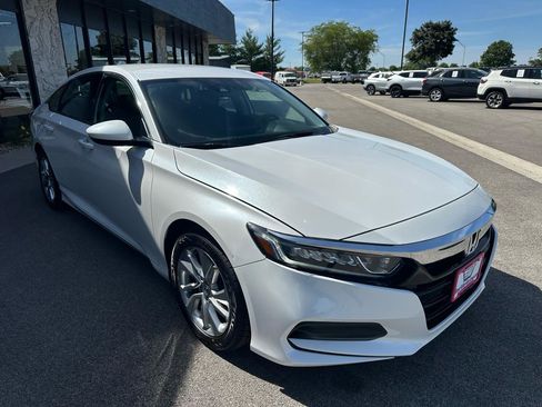 Used 2019 Honda Accord LX image 9