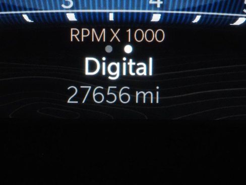 Used 2025 Jeep Grand Cherokee Altitude RWD image 18