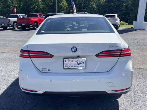 Used 2026 BMW 530i RWD image 3