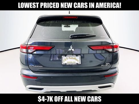 New 2024 Mitsubishi Outlander SEL image 6