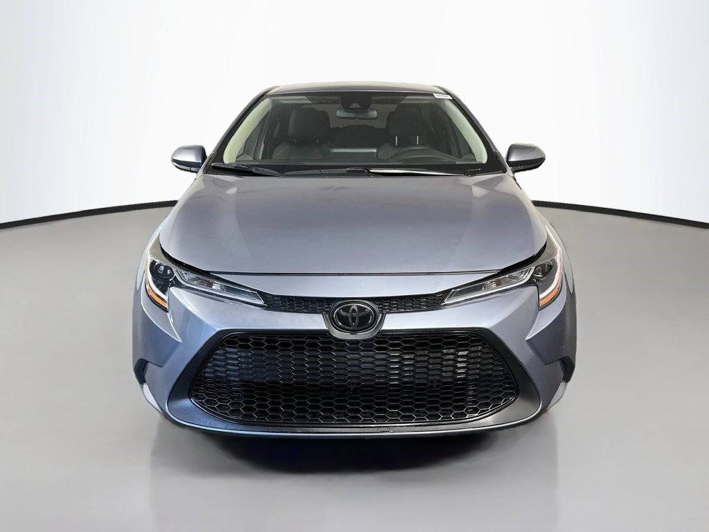 Used 2022 Toyota Corolla LE FWD image 2