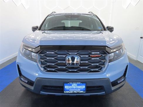 Used 2023 Honda Passport TrailSport image 3