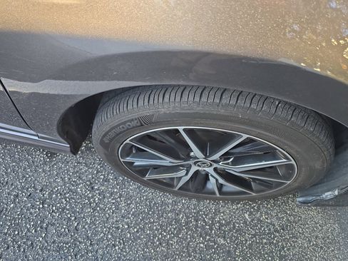 Used 2024 Toyota Camry SE image 4