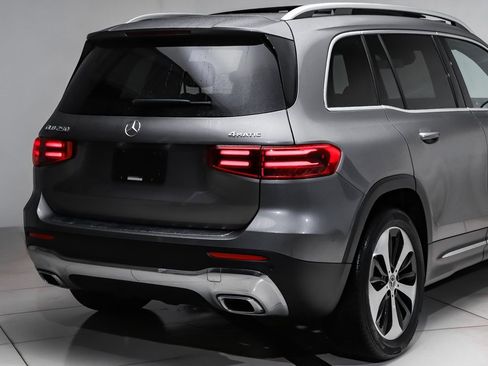 New 2026 Mercedes-Benz GLB 250 4MATIC image 4