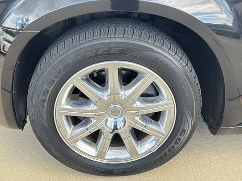 Used 2010 Chrysler 300 Touring RWD image 4