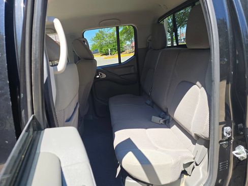 Used 2016 Nissan Frontier SV w/ SV Value Truck Package AWD/4WD image 14