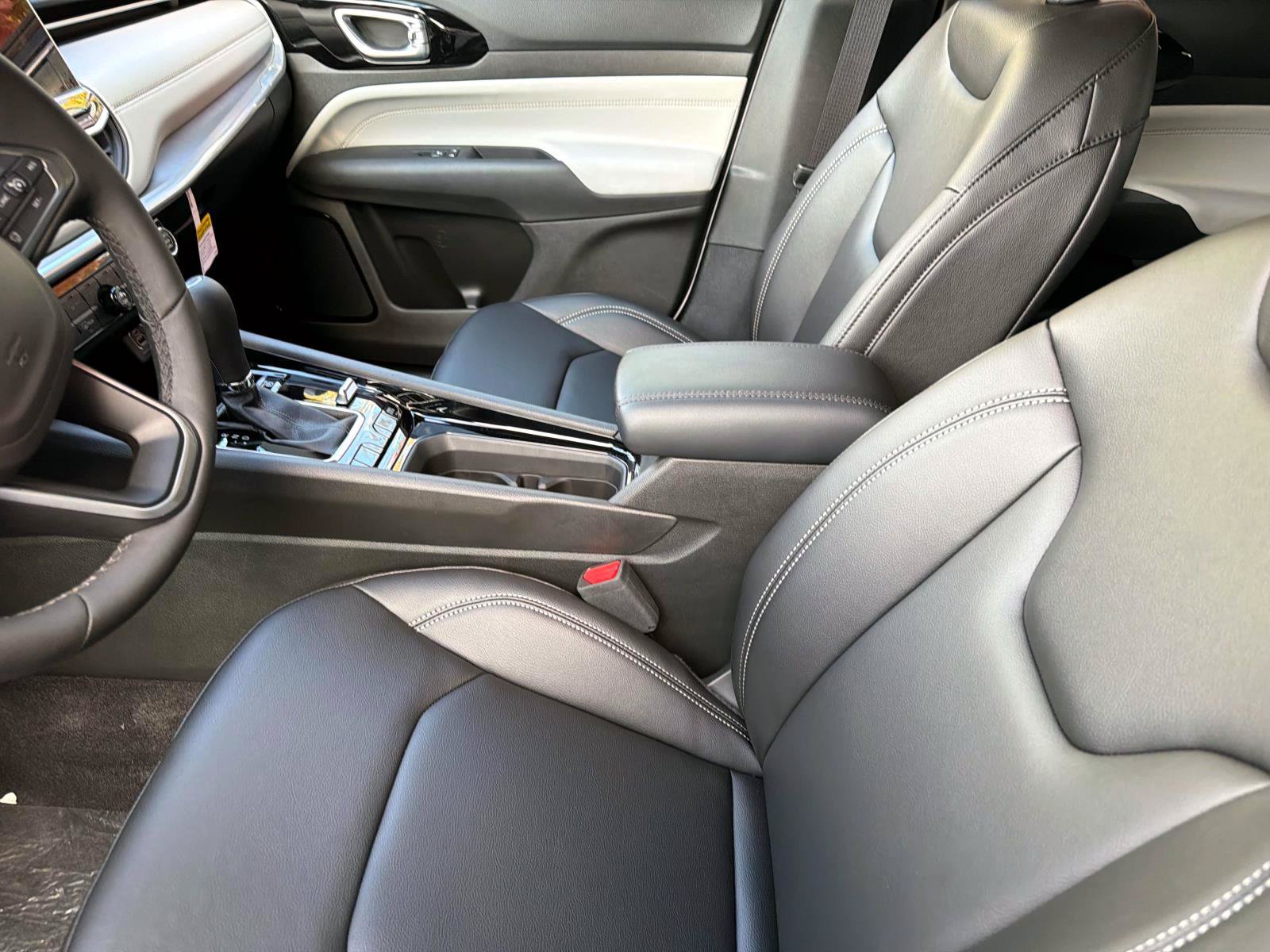 New 2026 Jeep Compass Limited AWD/4WD image 9