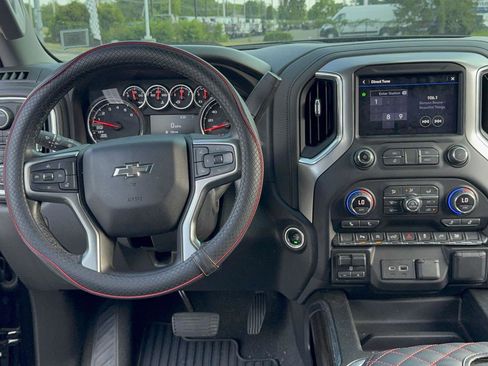 Used 2022 Chevrolet Silverado 1500 RST w/ Redline Edition AWD/4WD image 20