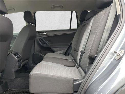 Used 2021 Volkswagen Tiguan S image 22