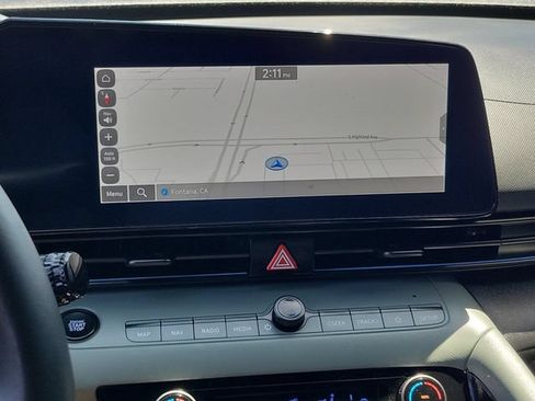 Used 2024 Hyundai Elantra Limited FWD image 11