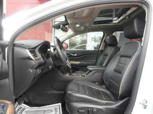 Used 2017 GMC Acadia Denali w/ Technology Package AWD/4WD image 7