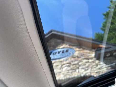 Used 2018 Subaru Outback 2.5i Limited w/ Popular Package #2 image 22