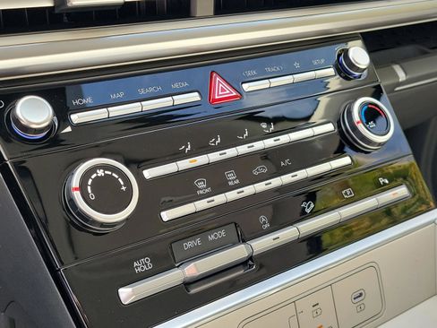 New 2026 Hyundai Santa Fe SE image 25