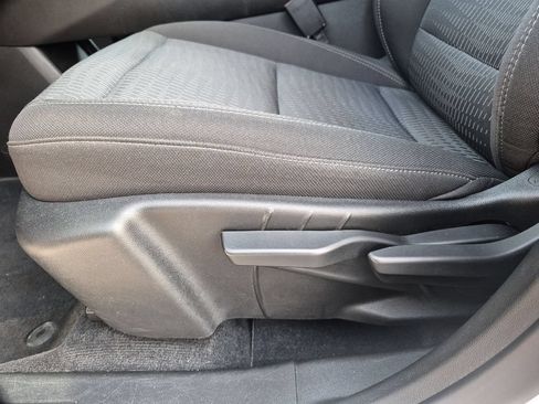 Used 2025 Chevrolet Equinox LT AWD/4WD image 14