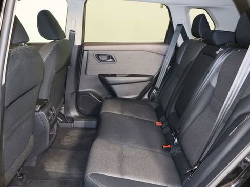 Used 2021 Nissan Rogue S image 17