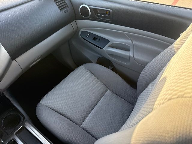 Used 2012 Toyota Tacoma PreRunner w/ SR5 Pkg RWD image 15