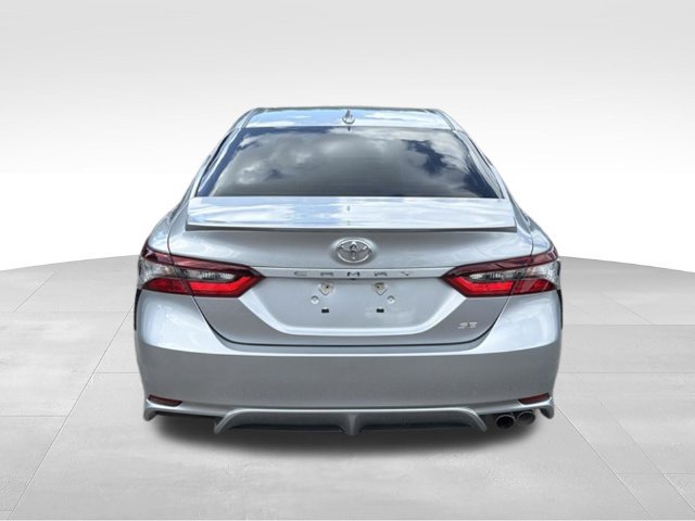 Used 2023 Toyota Camry SE FWD image 4