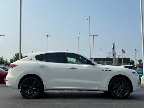 Used 2024 Maserati Levante GT Ultima AWD/4WD image 4