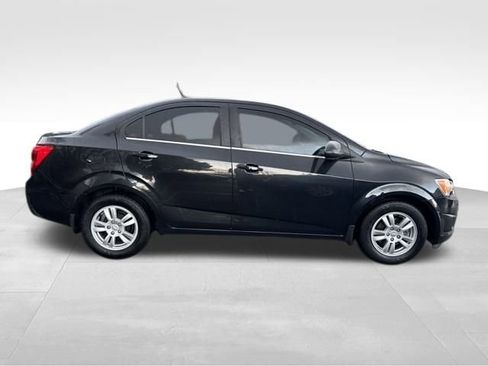 Used 2013 Chevrolet Sonic LT image 9