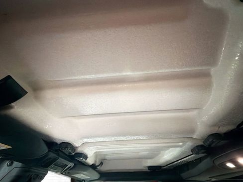 Used 2025 Jeep Wrangler Unlimited Sahara image 23