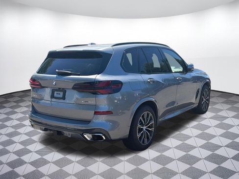 Used 2026 BMW X5 xDrive40i w/ M Sport Package AWD/4WD image 9