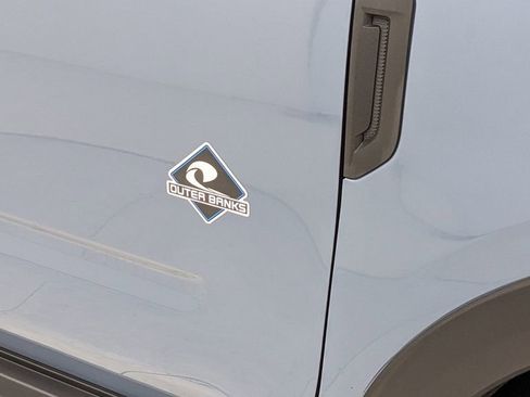 Certified 2025 Ford Bronco Sport Outer Banks w/ Outer Banks Tech Package+ AWD/4WD image 40