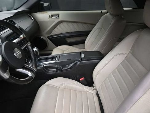 Used 2011 Ford Mustang Premium w/ 201A Rapid Spec Order Code RWD image 16