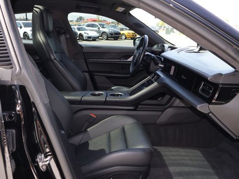 Certified 2020 Porsche Taycan Turbo S AWD/4WD image 33
