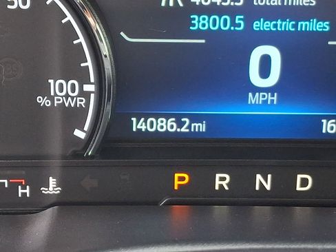 Certified 2024 Ford Maverick Lariat w/ Black Appearance Package image 19