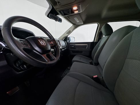 Used 2019 RAM 1500 Classic SLT RWD image 19
