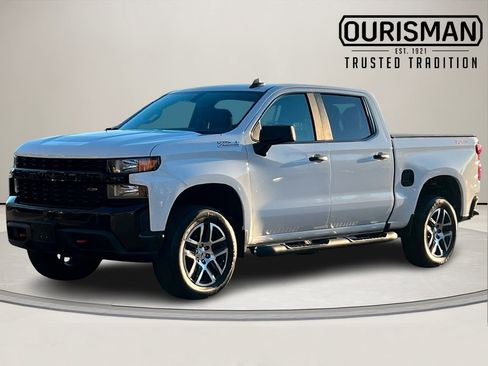 Used 2019 Chevrolet Silverado 1500 Custom Trail Boss image 2