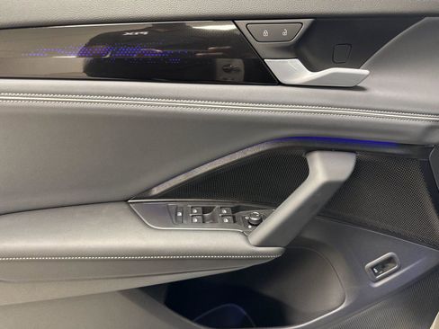 New 2026 Volkswagen Tiguan SEL R-Line AWD/4WD image 10