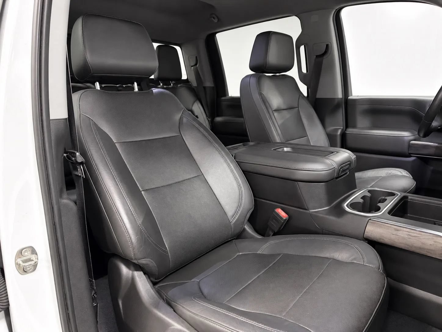 Used 2020 Chevrolet Silverado 2500 LTZ w/ LTZ Convenience Package RWD image 28