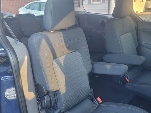 Used 2021 Ford Transit Connect XLT image 27