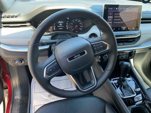 Used 2025 Jeep Compass Limited AWD/4WD image 15