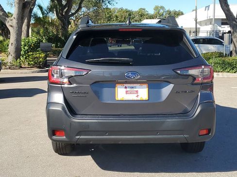 Used 2023 Subaru Outback Onyx Edition image 4