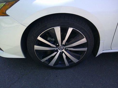 Used 2022 Nissan Altima 2.0 SR FWD image 10