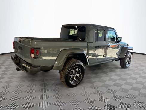 Used 2025 Jeep Gladiator Nighthawk image 6