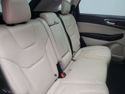 Used 2018 Ford Edge Titanium w/ Equipment Group 301A image 19